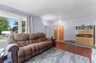 670 Bruce St, Fond du Lac, WI 54935 - Photo 6