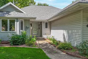 46 Kensington Ct, Appleton, WI 54915 - Photo 2
