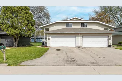 722 N Hawthorne Drive, Appleton, WI 54915 - Photo 2