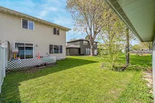 722 N Hawthorne Dr, Appleton, WI 54915 - Photo 18