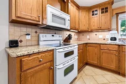 2001 N Douglas Street, Appleton, WI 54914 - Photo 14