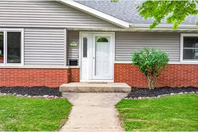 2001 N Douglas Street, Appleton, WI 54914 - Photo 4