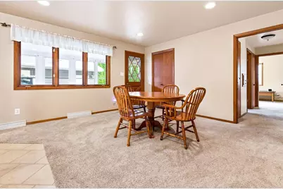 2001 N Douglas Street, Appleton, WI 54914 - Photo 16