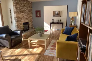 2627 Oakcrest Dr, Neenah, WI 54956 - Photo 2