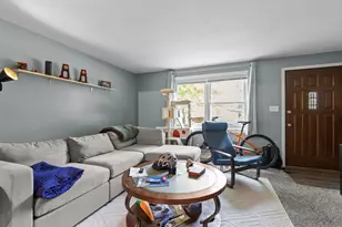 594 Linda Ct, Kaukauna, WI 54130 - Photo 2