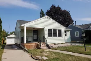 121 N Seymour St, Fond du Lac, WI 54935 - Photo 2