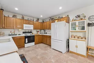 1123 Stillmeadow Ln, Menasha, WI 54952 - Photo 8