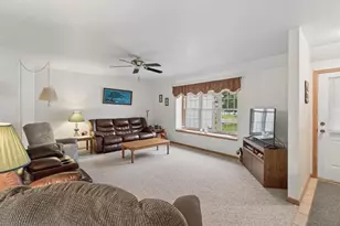1123 Stillmeadow Ln, Menasha, WI 54952 - Photo 4