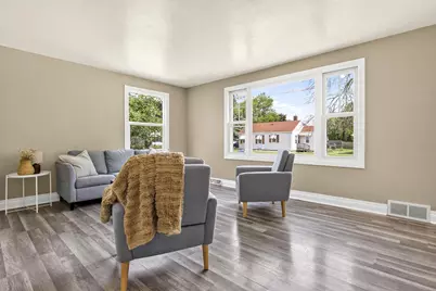 1029 Langlade Avenue, Green Bay, WI 54304 - Photo 6