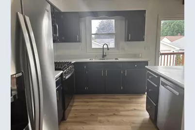 1135 Greenfield Trail, Oshkosh, WI 54904 - Photo 4