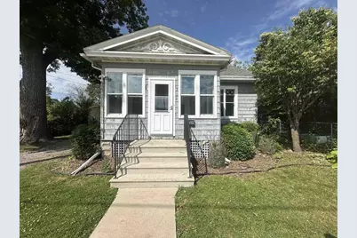 312 E Franklin Avenue, Neenah, WI 54956 - Photo 2
