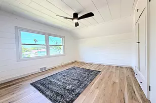 417 W 17th Ave, Oshkosh, WI 54902 - Photo 14