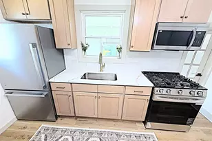 417 W 17th Ave, Oshkosh, WI 54902 - Photo 8