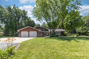 1919 Brookfield Dr, Neenah, WI 54956 - Photo 54