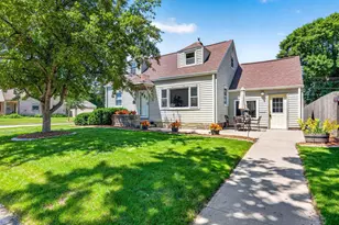 804 E Maple St, Appleton, WI 54915 - Photo 2
