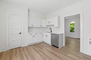 180 N Park Ave, Fond du Lac, WI 54935 - Photo 2