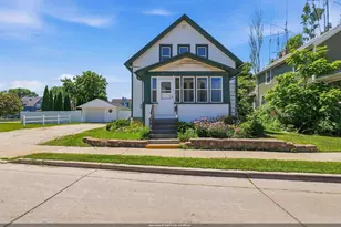 180 N Park Ave, Fond du Lac, WI 54935 - Photo 1