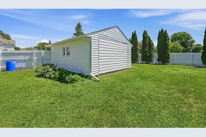 180 N Park Avenue, Fond du Lac, WI 54935 - Photo 24
