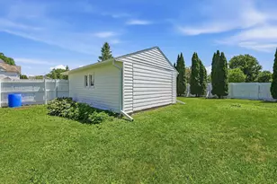 180 N Park Ave, Fond du Lac, WI 54935 - Photo 24