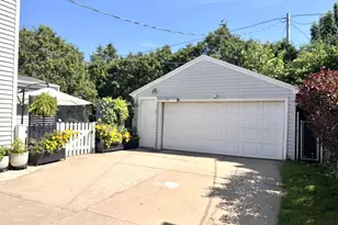 513 E Lindbergh St, Appleton, WI 54911 - Photo 4