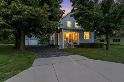 420 Smith Avenue, Oconto, WI 54153 - Photo 2