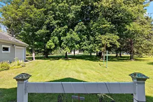 420 Smith Ave, Oconto, WI 54153 - Photo 16