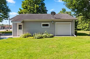 420 Smith Ave, Oconto, WI 54153 - Photo 12
