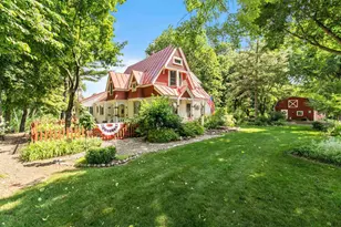 1631 Royalton St, Waupaca, WI 54981 - Photo 4