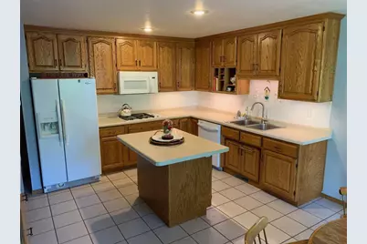 2223 Hopf Lane, De Pere, WI 54115 - Photo 6