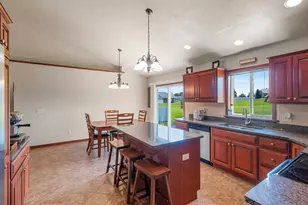 1905 Wasilla Ln, Neenah, WI 54956 - Photo 14