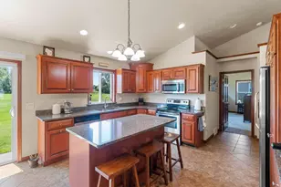 1905 Wasilla Ln, Neenah, WI 54956 - Photo 12
