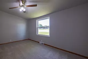 500 Pheasant Dr, New London, WI 54961 - Photo 14