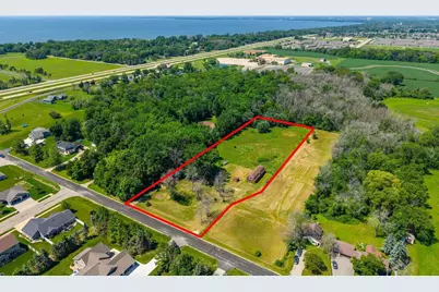 N8801 S Coop Road, Menasha, WI 54952 - Photo 2