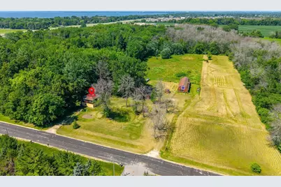 N8801 S Coop Road, Menasha, WI 54952 - Photo 4