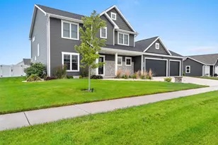 N9239 Laura St, Appleton, WI 54915 - Photo 4