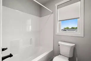 N9239 Laura St, Appleton, WI 54915 - Photo 52
