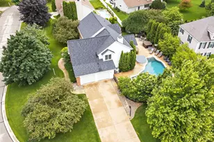 1753 Martinwood Ct, De Pere, WI 54115 - Photo 4