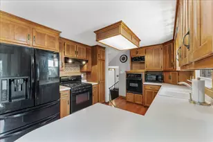 1496 Russell St, Green Bay, WI 54304 - Photo 16