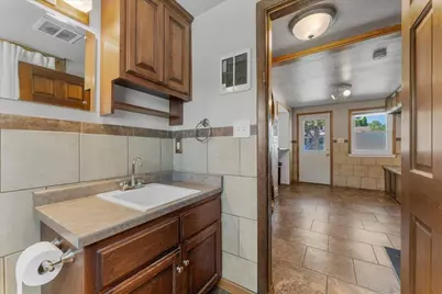 1496 Russell Street, Green Bay, WI 54304 - Photo 32