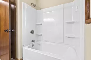 1235 S Westhaven Dr, Oshkosh, WI 54904 - Photo 22