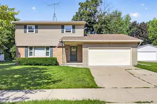 1235 S Westhaven Dr, Oshkosh, WI 54904 - Photo 1