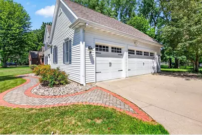 2415 Maple Grove Drive, Neenah, WI 54956 - Photo 4