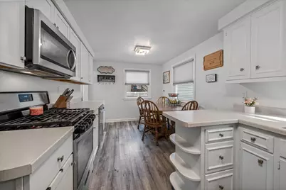 1643 W Mason Street, Green Bay, WI 54303 - Photo 6