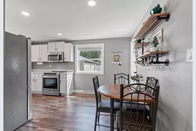 424 Memory Court, Green Bay, WI 54301 - Photo 10