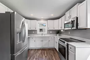 424 Memory Ct, Green Bay, WI 54301 - Photo 12