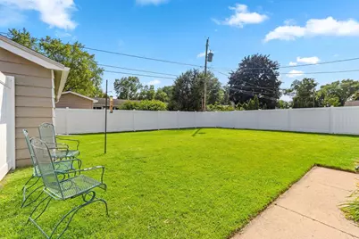 424 Memory Court, Green Bay, WI 54301 - Photo 32