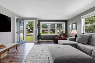 424 Memory Ct, Green Bay, WI 54301 - Photo 8
