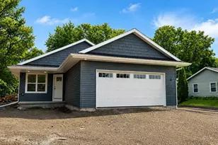 768 Konnor Ct, Omro, WI 54963 - Photo 2