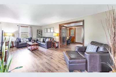 116 S Clay Street, De Pere, WI 54115 - Photo 4