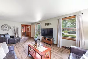 116 S Clay St, De Pere, WI 54115 - Photo 6